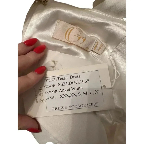 NEW- NWT! Gigii's Tessa Crep Dress - White as XS - Picture 10 of 12